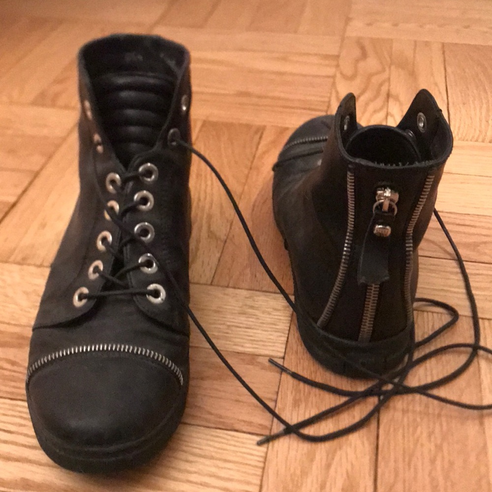 Stuart weitzman combat boot/sneaker